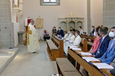 Feier der 1. Heiligen Kommunion in Sankt Crescentius (Foto: Karl-Franz Thiede)